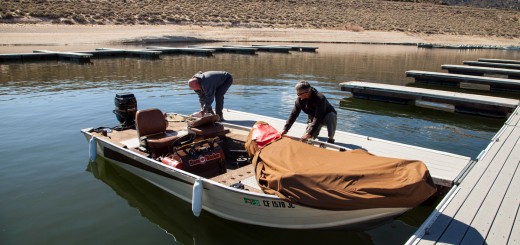 Dennis McDonald and Fred Mascorro prep their boat for Saturday.