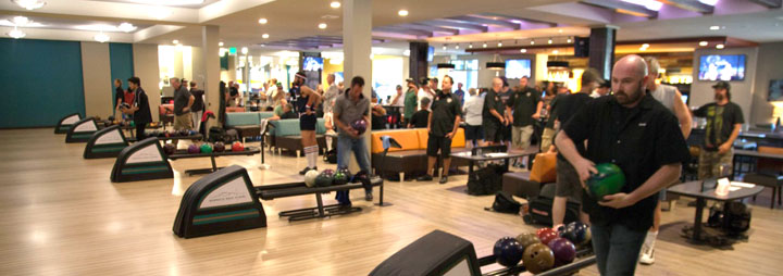 The scene at Mammoth Rock ‘n Bowl for Wednesday night’s Men’s League. Photo by Jacob Pelligrini.