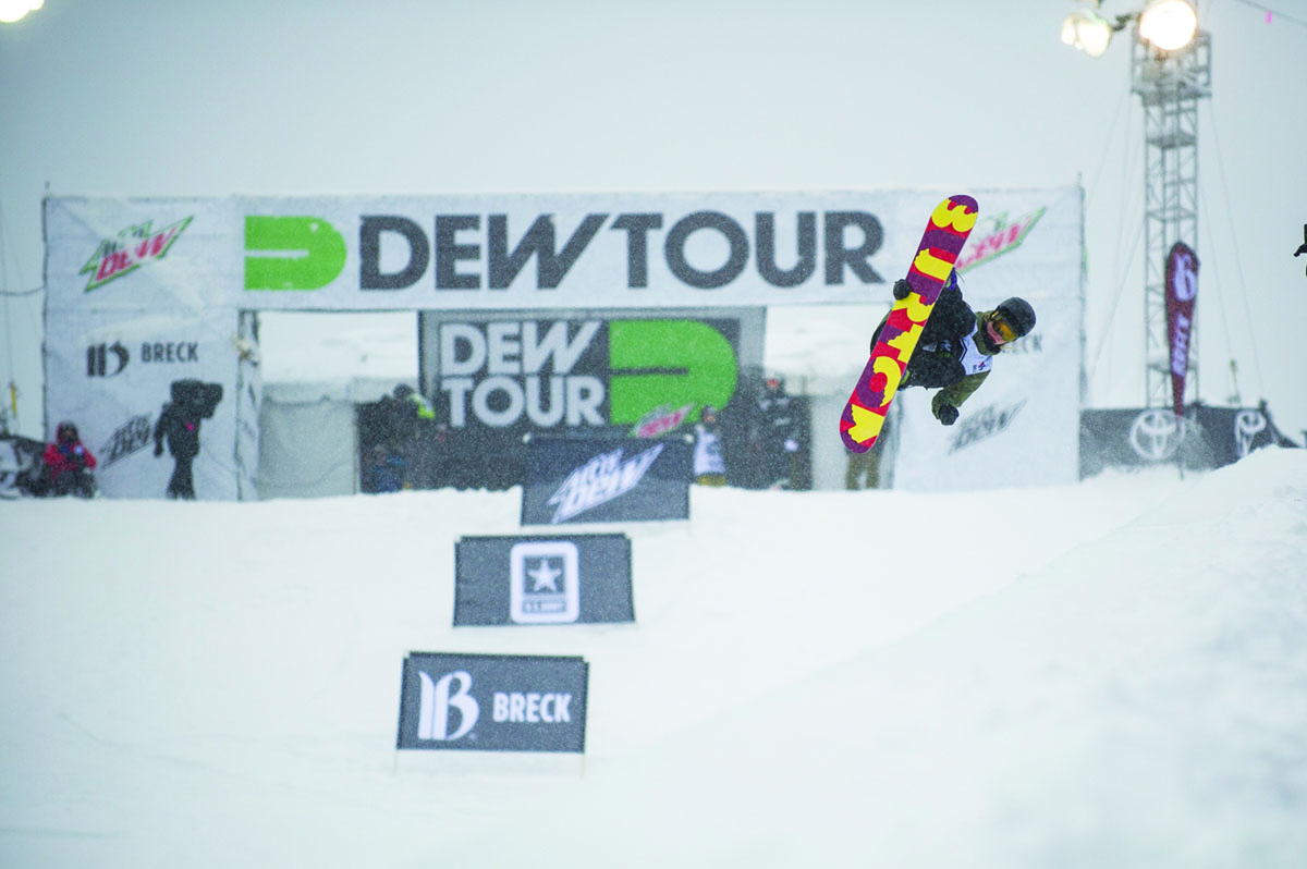 3_maddie_mastro_womens_snb_pipe_finals_dew_tour_breckenridge_stonehouse edit web